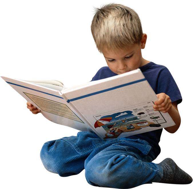 小さな子供、子供、小さな男の子の読書