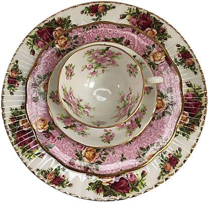 Różowa wykwintna porcelana stołowa